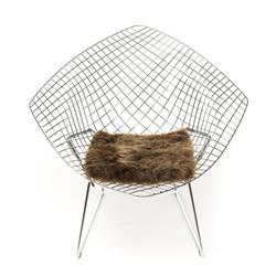 Lammeskind stolehynde i Rusty brisa korthår i 37 x 37 cm