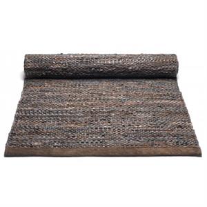 Myfloor læder tæppe i mocca i 140 x 200 cm.